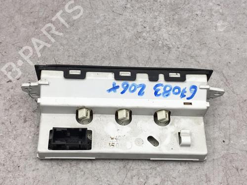 Used Display monitor PEUGEOT 206+ (2L_, 2M_) 1.4 HDi eco 70 (68 hp) 25555900