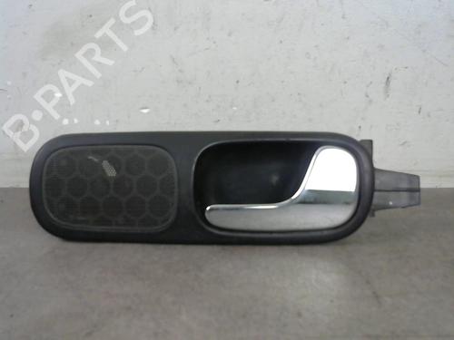 Venstre fortil invendig håndtag AUDI A3 (8L1) S3 quattro (210 hp) 25584050