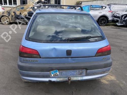Left front door PEUGEOT 306 Hatchback (7A, 7C, N3, N5) 1.9 D | BP25548752C2