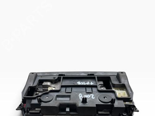 display-monitor-peugeot-2008-i-cu_-2013-39526519 main image