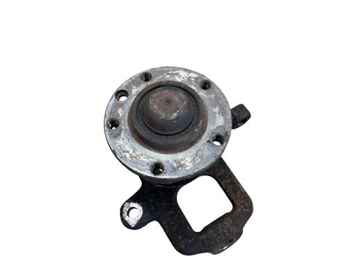 Used Left front steering knuckle MERCEDES-BENZ SPRINTER 2-t Van (B901, B902) 211 CDI (901.661, 901.662, 902.661, 902.662) (109 hp) 32165065