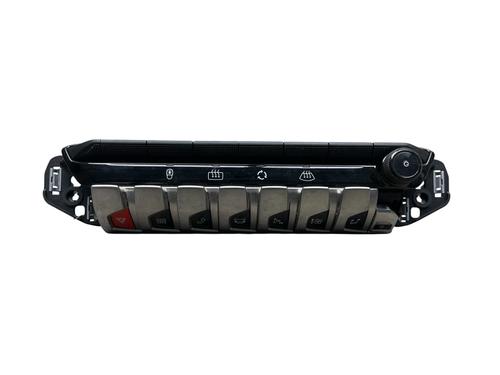 Used Switch Switch PEUGEOT 3008 II SUV (MC_, MR_, MJ_, M4_) 2.0 BlueHDi 150 (MJAHXH, MJAHXV, MJAHXG, MJAHSH, MJAHRH,... (150 hp) 36057779 36057779
