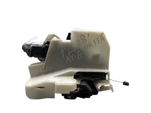 Used Front left lock Front left lock VW PASSAT B5.5 Variant (3B6) 1.9 TDI (101 hp) 25996470 25996470