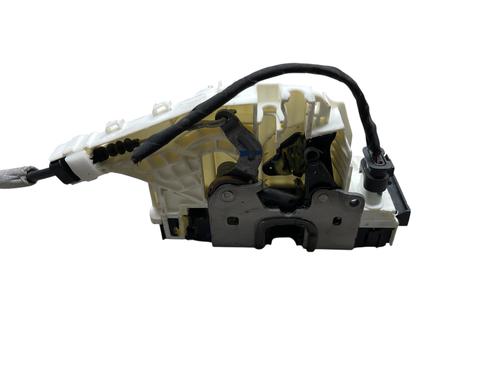 front-right-lock-mercedes-benz-c-class-w204-2007-2008-2009-2010-2011-2012-2013-2014-2015-28473108 main image