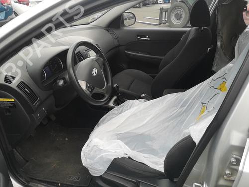 Switch HYUNDAI i30 Estate (FD) 1.6 CRDi | BP25579955I30 - Image 32