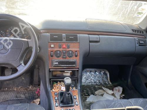 Front right window mechanism MERCEDES-BENZ E-CLASS (W210) E 200 CDI (210.007) | BP25543824C23 