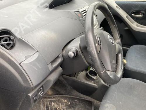 Radio TOYOTA YARIS (_P9_) 1.4 D-4D (NLP90_, NLP90R) | BP25572543E6 
