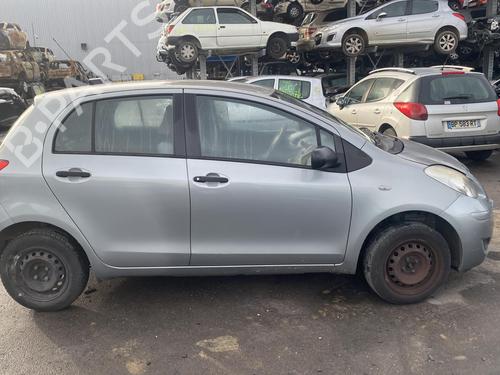 Left front window switch TOYOTA YARIS (_P9_) 1.0 VVT-i (KSP90_, KSP90R) | BP25573597I27 