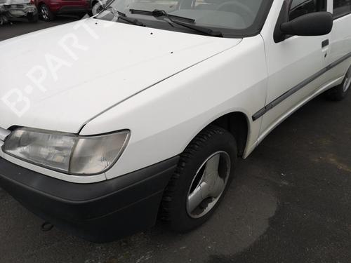 Left headlight PEUGEOT 306 Hatchback (7A, 7C, N3, N5) 1.9 D | BP25561529C28 