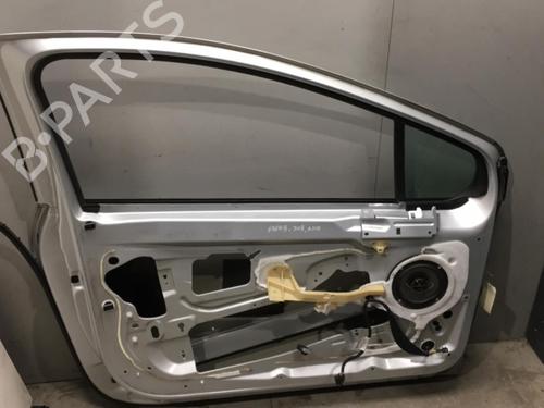 Used Left front door Left front door 25571425 25571425