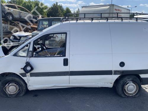 Right taillight PEUGEOT EXPERT (224_) 2.0 HDI 16V | BP31998661C35 