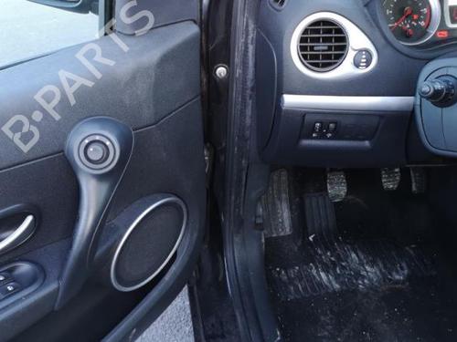 Front right window mechanism RENAULT CLIO III (BR0/1, CR0/1) 1.5 dCi (C/BR0G, C/BR1G) | BP25584261C23 