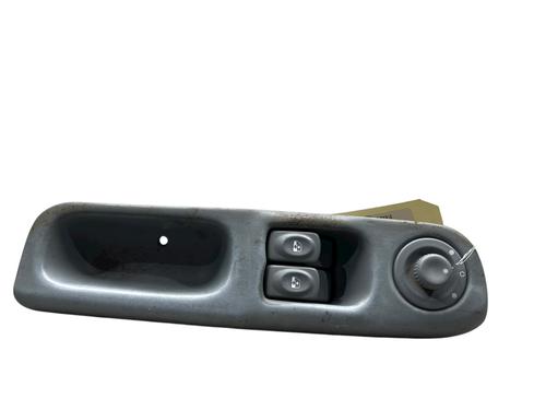 Used Left front window switch RENAULT TWINGO I (C06_) 1.2 16V (C060) (60 hp) 28201447