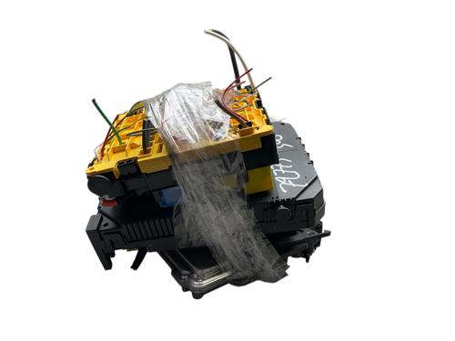 Used Electronic module Electronic module PEUGEOT 308 II (LB_, LP_, LW_, LH_, L3_) 1.6 BlueHDi 120 (120 hp) 31881294 31881294