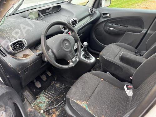 Fuse box CITROËN C3 Picasso (SH_) 1.6 HDi | BP32024864E1 - Image 9