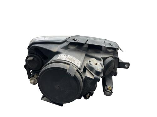 Left headlight VW PASSAT B6 (3C2) 1.9 TDI | BP25933582C28 