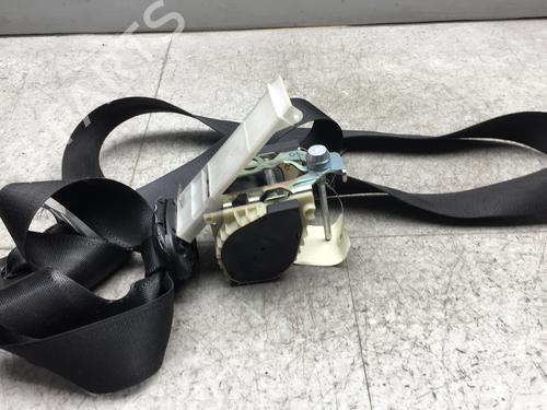 Gurtstraffer links vorne für OPEL CORSA C (X01) 1.2 Twinport (F08, F68) (80 hp) 25532212