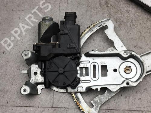 Lève-vitre avant gauche OPEL CORSA C (X01) 1.3 CDTI (F08, F68) (70 hp) 25532786