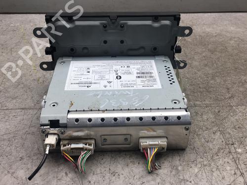 Radio RENAULT TWINGO III (BCM_, BCA_) 1.0 SCe 70 (BCMB) (69 hp) 25575392