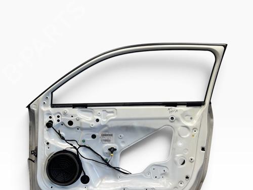 Used Right front door Right front door 38952280 38952280