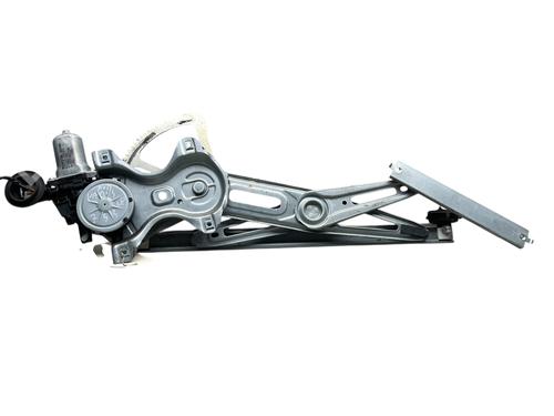 Lève-vitre avant droit TOYOTA YARIS (_P9_) 1.4 D-4D (NLP90_, NLP90R) (90 hp) 28813201