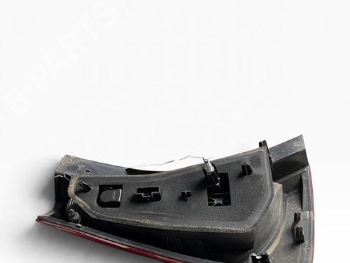 right-taillight-dacia-sandero-2008-32293930 main image