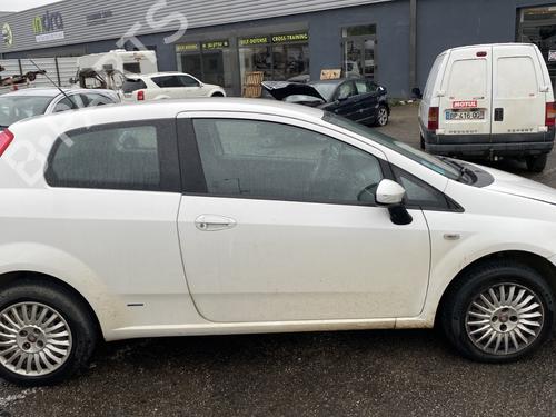 Used Parts FIAT GRANDE PUNTO (199_)  1.4 (199AXB11, 199AXB1A, 199BXB1A, 199AXL1A)  4262373