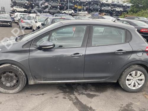 Seat buckle PEUGEOT 208 I (CA_, CC_) 1.4 HDi | BP25572537I32