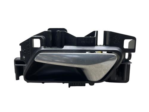 Used Front left interior door handle Front left interior door handle PEUGEOT 5008 II (MC_, MJ_, MR_, M4_) 1.2 THP (MRHNYH, MRHNYW, MRHNSJ, MRHNSU, MRHNSM) (131 hp) 28201835 28201835