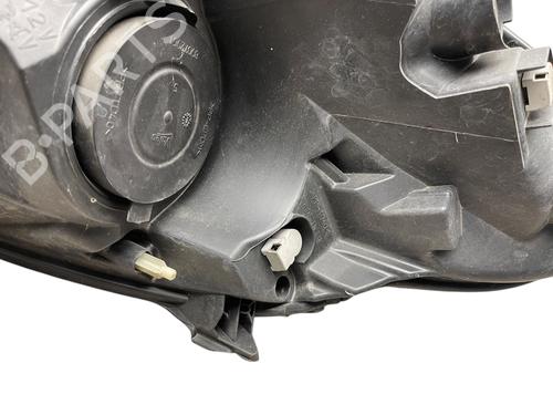 Right headlight RENAULT SCÉNIC III (JZ0/1_) 1.9 dCi (JZ0J, JZ1J, JZ1K, JZ1S) | BP27561825C29 