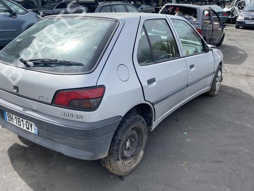 Right taillight PEUGEOT 306 (7B, N3, N5) 1.6 SR | BP25551122C35