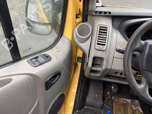 Left headlight RENAULT TRAFIC II Van (FL) 2.0 dCi 90 (FL0H, FL00, FL01, FL0M, FL0P, FL0S) | BP25579835C28 - Image 21