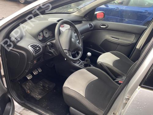 Left mirror PEUGEOT 206 Hatchback (2A/C) 1.4 i | BP25529080C26 