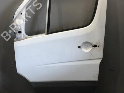 Left front door MERCEDES-BENZ SPRINTER 3-t Van (B906) 209 CDI (906.611, 906.613) | BP25541372C2