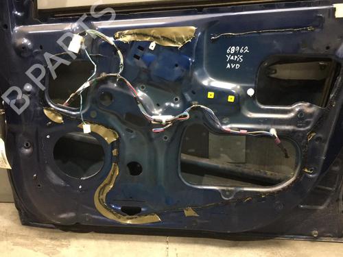 Used Right front door TOYOTA YARIS (_P1_) 1.4 D-4D (NLP10_, NLP10R) (75 hp) 25514744