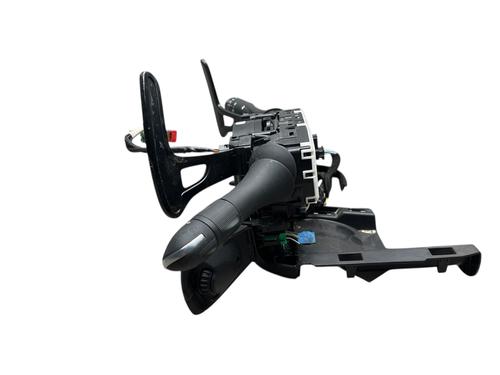 steering-column-stalk-renault-megane-iv-hatchback-b9amn_-2015-25562038 main image