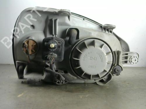 Left headlight HYUNDAI SANTA FÉ I (SM) 2.0 CRDi | BP25577022C28