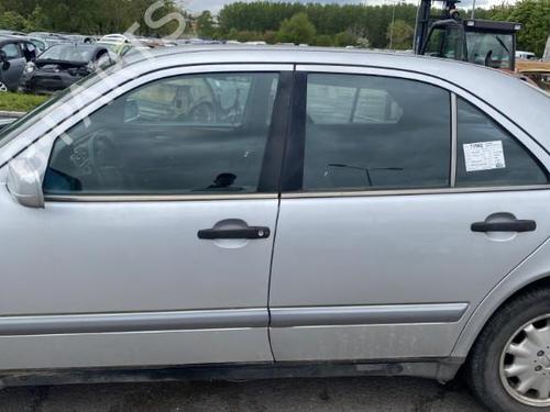 Left tailgate light MERCEDES-BENZ E-CLASS (W210) E 200 (210.035) | BP25507903C79  - Image 24