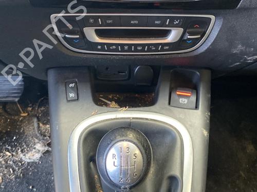 Left tailgate light RENAULT SCÉNIC III (JZ0/1_) 1.6 dCi (JZ00, JZ12) | BP33231818C79  - Image 9