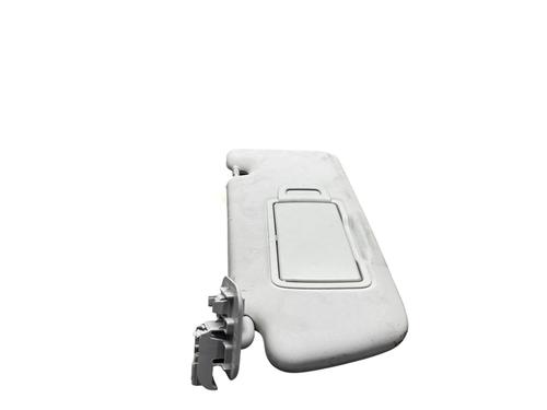 left-sun-visor-renault-megane-iv-hatchback-b9amn_-2015-32777827 main image