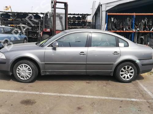 Left mirror VW PASSAT B5.5 (3B3) 1.9 TDI | BP25523943C26 