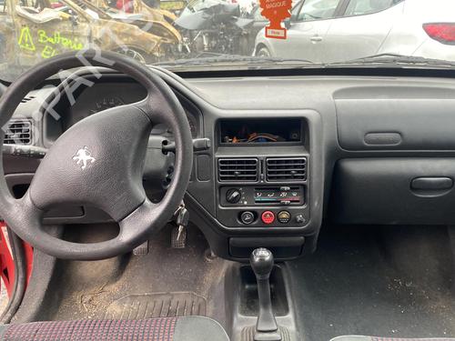 Højre forlygte PEUGEOT 106 II (1A_, 1C_) 1.5 D | BP25512327C29 