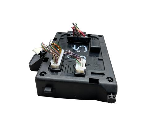 Used Fuse box Fuse box RENAULT CLIO III (BR0/1, CR0/1) 1.5 dCi (BR17, CR17) (86 hp) 32098219 32098219