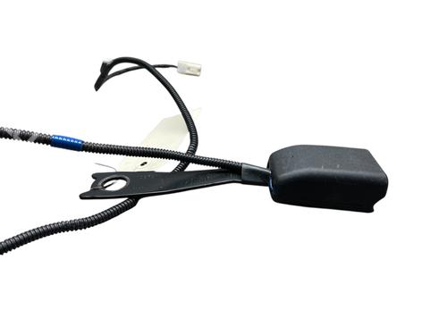 seat-buckle-toyota-yaris-_p13_-2010-2011-2012-2013-2014-2015-2016-2017-2018-2019-2020-25539391 main image