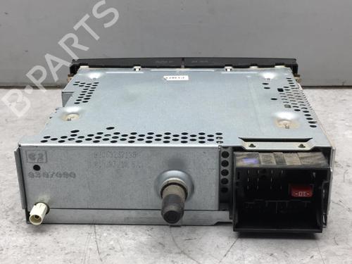 Radio CITROËN C3 II (SC_) 1.4 (73 hp) 25556773
