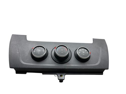 Used Climate control RENAULT MASTER III Van (FV) 2.3 dCi 135 FWD (FV0N, FV08, FV06, FV00, FV1S) (136 hp) 31639047