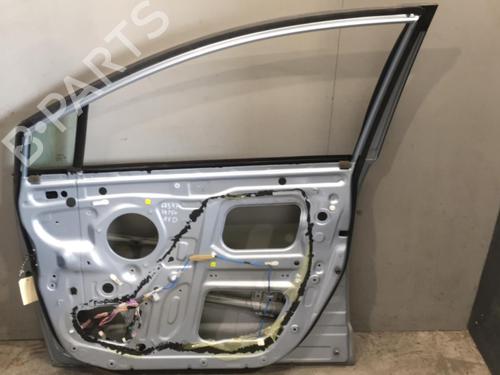 Right front door TOYOTA COROLLA Verso (ZER_, ZZE12_, R1_) 2.2 D-4D (AUR10_, AUR10R) | BP25534016C3 
