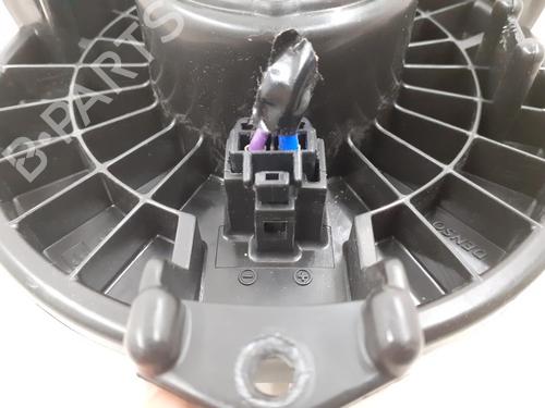 Used Heater blower motor Heater blower motor TOYOTA YARIS (_P13_) 1.0 (KSP130) (72 hp) 24794407 24794407
