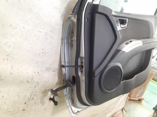 Right front door KIA SPORTAGE II (JE_, KM_) 2.0 CRDi 4WD | BP29884421C3