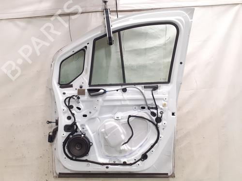 Used Right front door Right front door 37741964 37741964